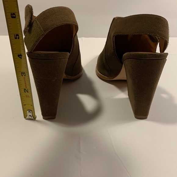 𝅺BETTYE Muller Olive Green Suede Heeled Booties Sling Back size 10M - Picture 15 of 17